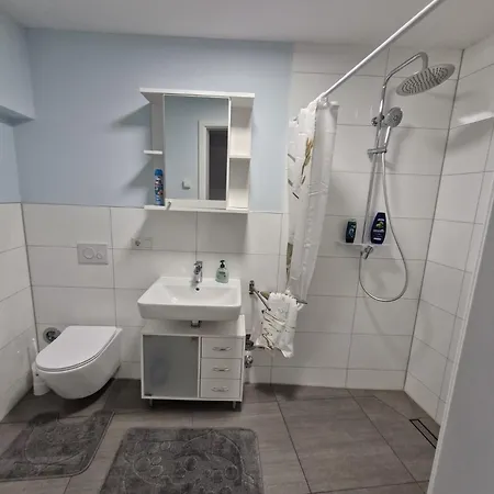 Neubau Mit Kueche, Tv In Der Naehe Von Aachen アパート *