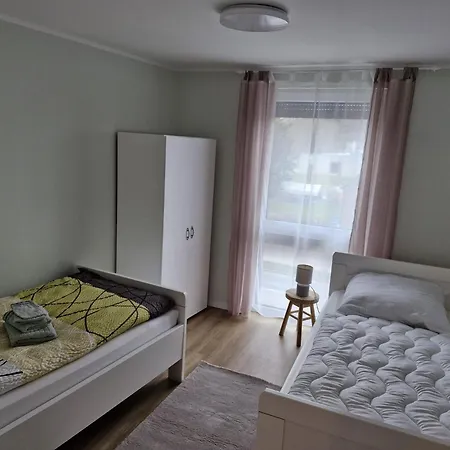 Neubau Mit Kueche, Tv In Der Naehe Von Aachen *