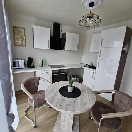 Neubau Mit Kueche, Tv In Der Naehe Von Aachen アルスドルフ